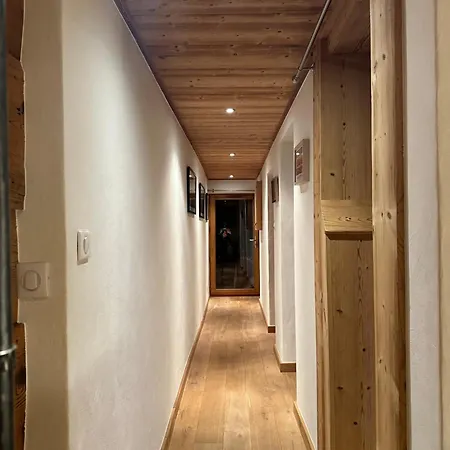 Chalet Marmotte Mountain Pic *