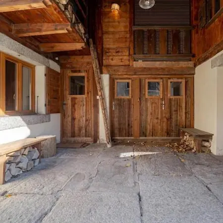 Chalet Marmotte Mountain Pic *