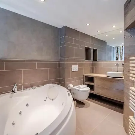 Chalet Marmotte Mountain Pic