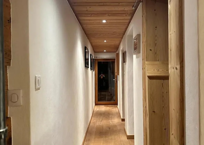 Chalet Marmotte Mountain Pic *