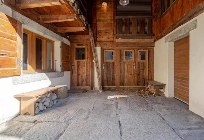 Chalet Marmotte Mountain Pic *