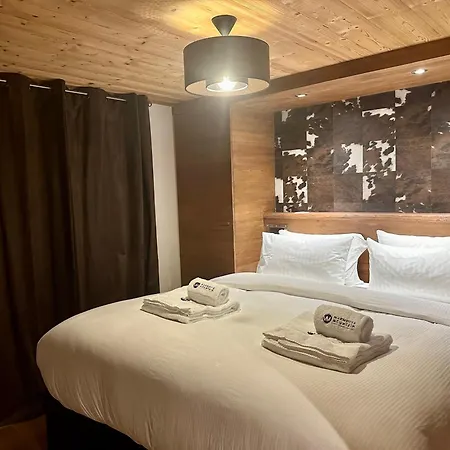 Chalet Marmotte Mountain Pic *