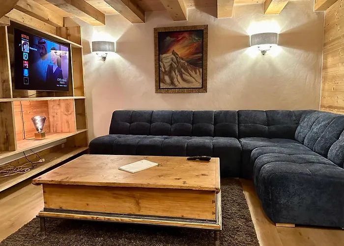 Chalet Marmotte Mountain Pic