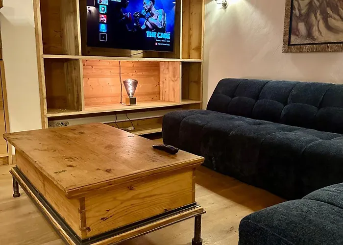 Chalet Marmotte Mountain Pic *