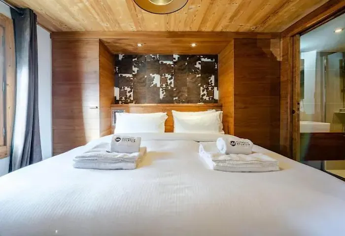 Chalet Marmotte Mountain Pic *